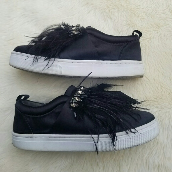 •SOLD• Sam Edelman crystal and feather slip on shoes 7.5 - Picture 2 of 7